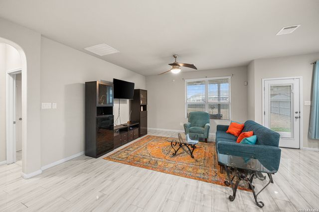 10223 Meadow Lark, Converse, TX 78109