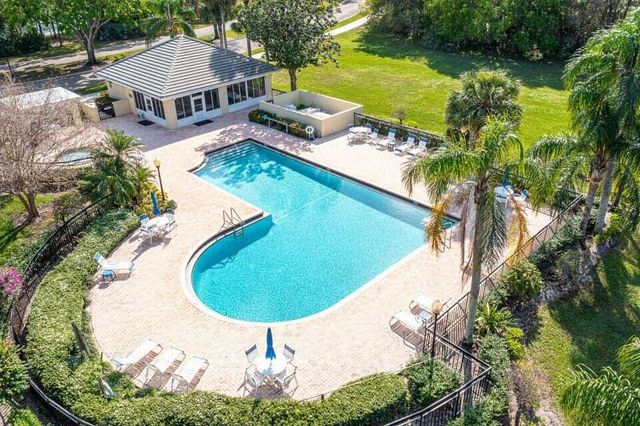 5216 SE Sweetbrier Terrace, Hobe Sound, FL 33455