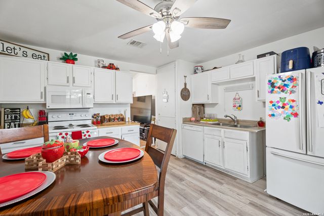 10502 Kinderhook, San Antonio, TX 78245