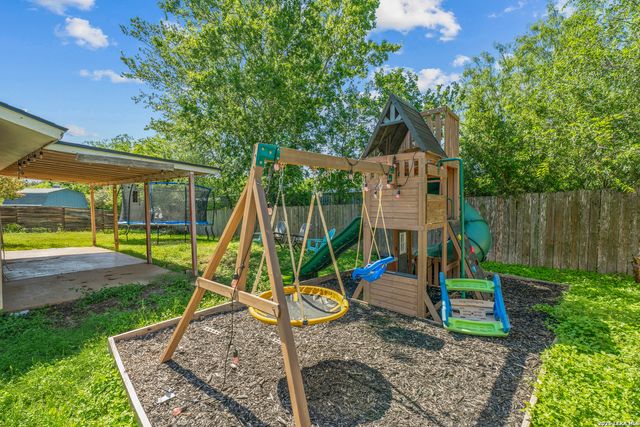 10502 Kinderhook, San Antonio, TX 78245
