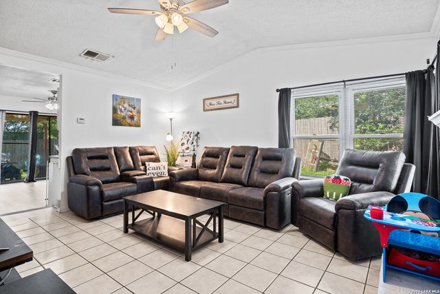 10502 Kinderhook, San Antonio, TX 78245