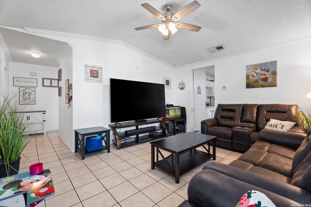 10502 Kinderhook, San Antonio, TX 78245