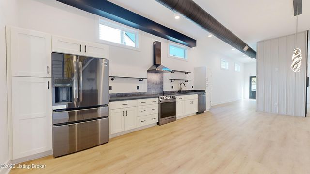 1032 Lydia St, Louisville, KY 40217