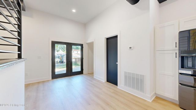 1032 Lydia St, Louisville, KY 40217