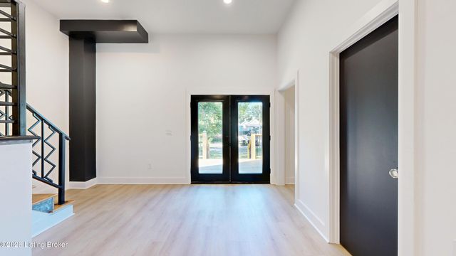 1032 Lydia St, Louisville, KY 40217