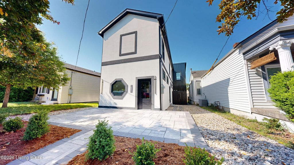 1032 Lydia St, Louisville, KY 40217
