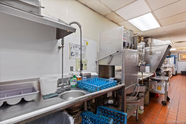 23594 HOOVER Road, Warren, MI 48089