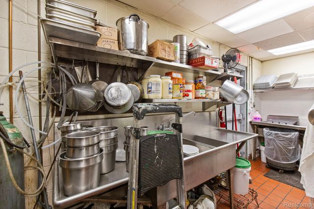 23594 HOOVER Road, Warren, MI 48089