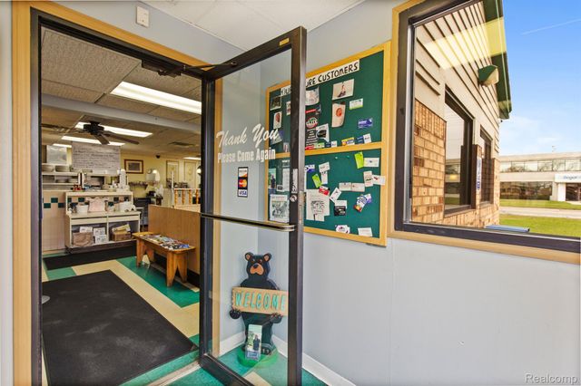 23594 HOOVER Road, Warren, MI 48089