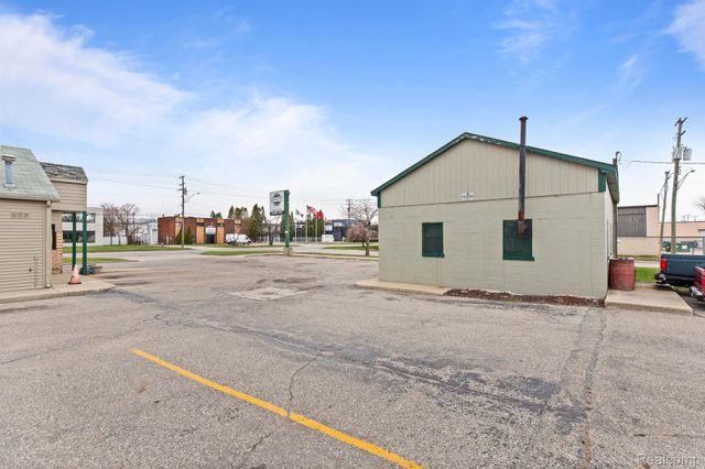 23594 HOOVER Road, Warren, MI 48089