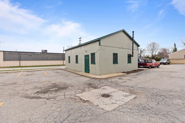 23594 HOOVER Road, Warren, MI 48089