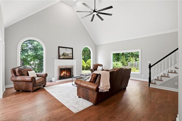 1085 Brooksglen Drive, Roswell, GA 30075