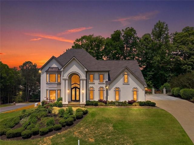 1085 Brooksglen Drive, Roswell, GA 30075