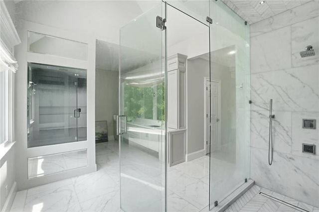 1085 Brooksglen Drive, Roswell, GA 30075