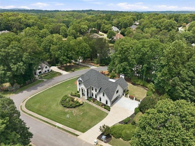 1085 Brooksglen Drive, Roswell, GA 30075