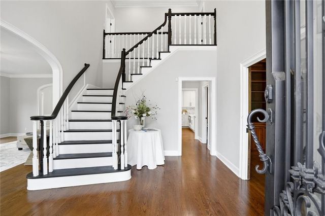 1085 Brooksglen Drive, Roswell, GA 30075