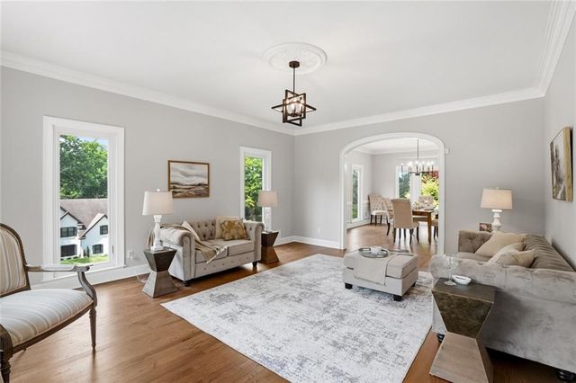 1085 Brooksglen Drive, Roswell, GA 30075