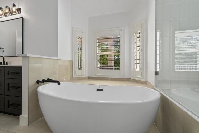 401 Roy Creek LN, Dripping Springs, TX 78620