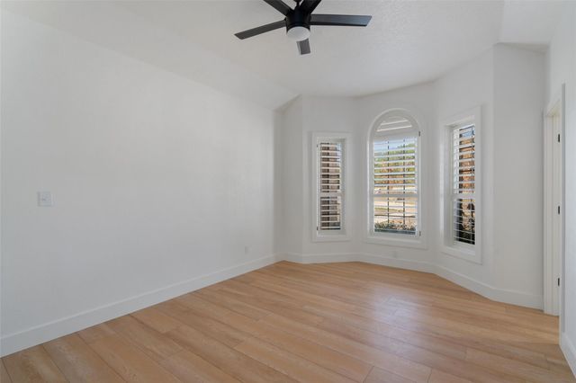 401 Roy Creek LN, Dripping Springs, TX 78620