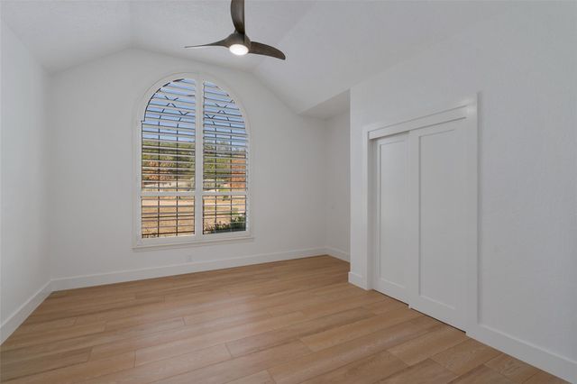 401 Roy Creek LN, Dripping Springs, TX 78620