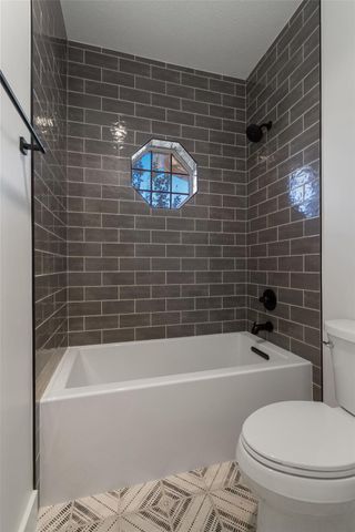 401 Roy Creek LN, Dripping Springs, TX 78620