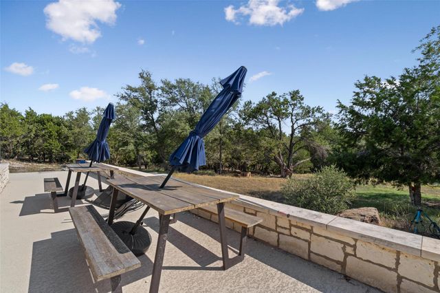 401 Roy Creek LN, Dripping Springs, TX 78620
