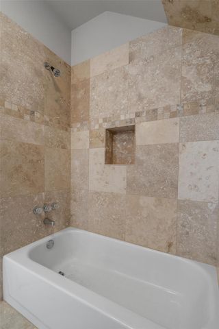 401 Roy Creek LN, Dripping Springs, TX 78620