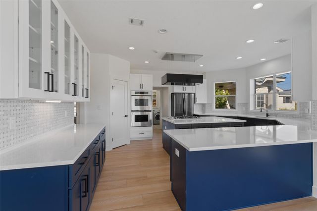 401 Roy Creek LN, Dripping Springs, TX 78620