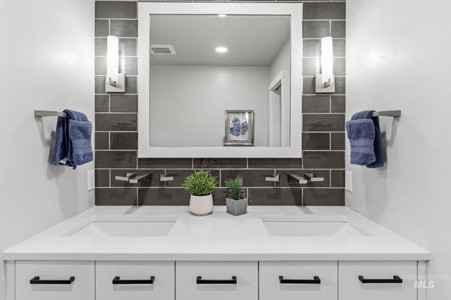 9888 W Campville, Boise, ID 83709