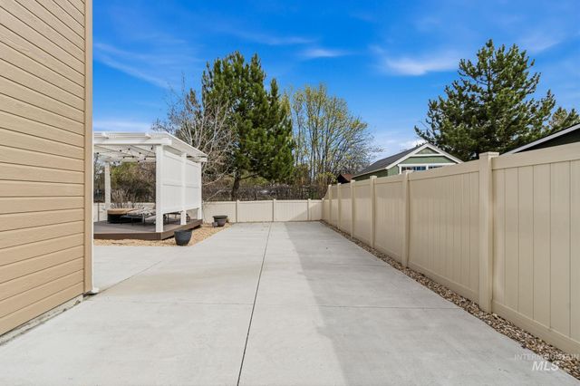 9888 W Campville, Boise, ID 83709