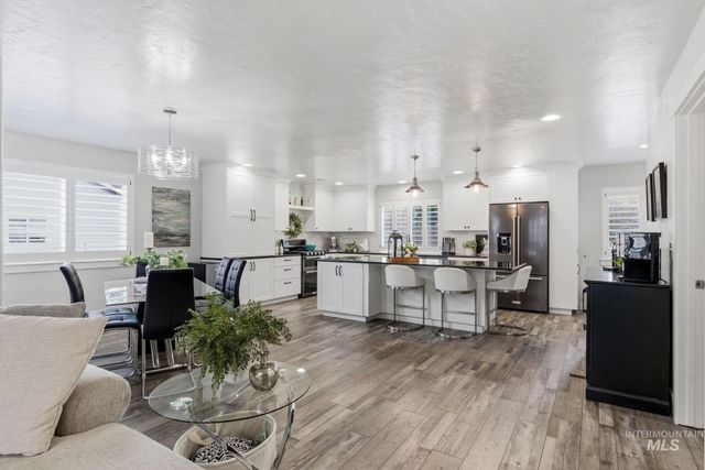 9888 W Campville, Boise, ID 83709