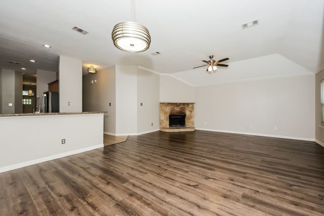207 Rawhide Street, Waxahachie, TX 75165