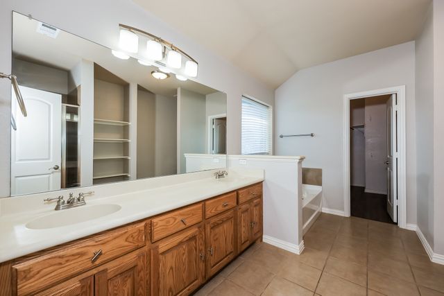 207 Rawhide Street, Waxahachie, TX 75165