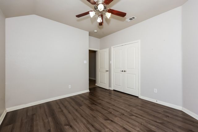 207 Rawhide Street, Waxahachie, TX 75165