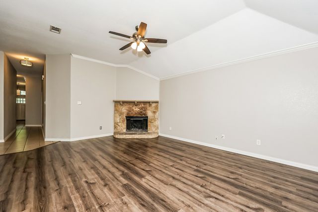 207 Rawhide Street, Waxahachie, TX 75165