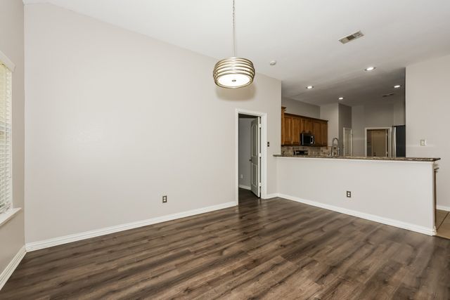 207 Rawhide Street, Waxahachie, TX 75165