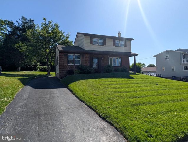 14 WESTWOOD CIR, Plymouth Meeting, PA 19462