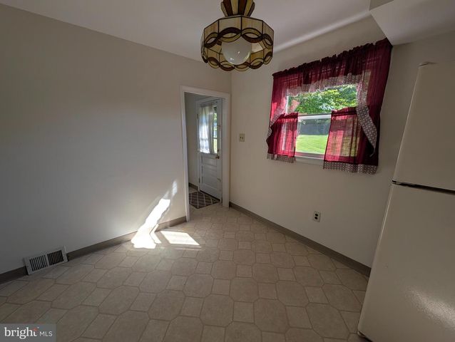 14 WESTWOOD CIR, Plymouth Meeting, PA 19462