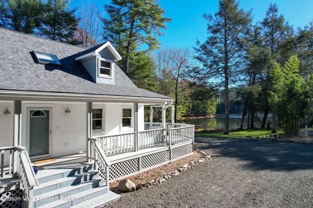 11 Blue Heron Drive, Kingston, NY 12401