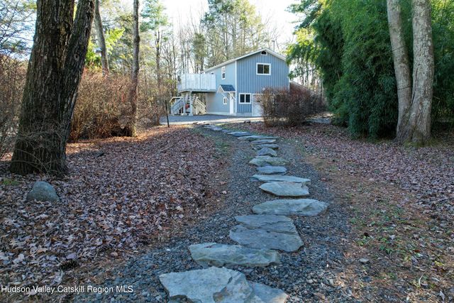 11 Blue Heron Drive, Kingston, NY 12401