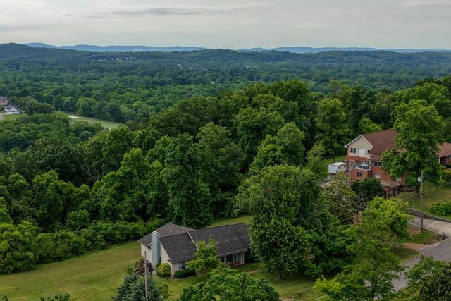 908 Harris Lane, Chattanooga, TN 37412