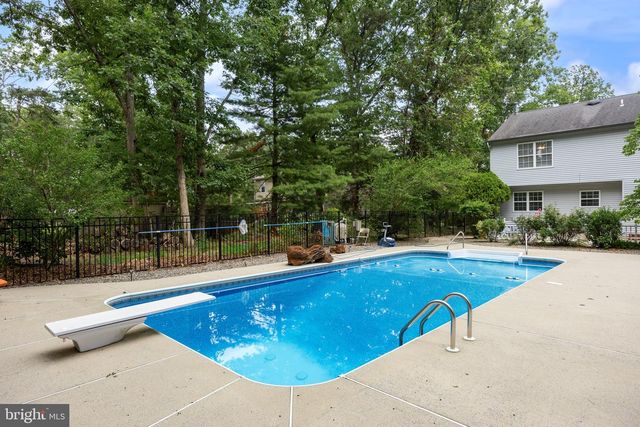 4 ARCADIAN DR, Sicklerville, NJ 08081