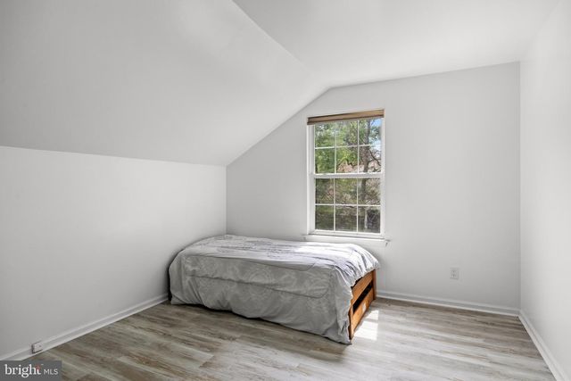 4 ARCADIAN DR, Sicklerville, NJ 08081