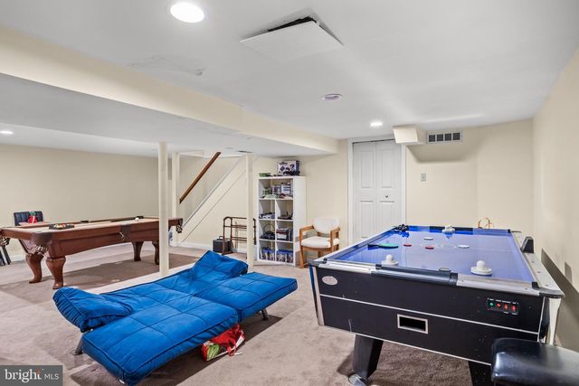 4 ARCADIAN DR, Sicklerville, NJ 08081