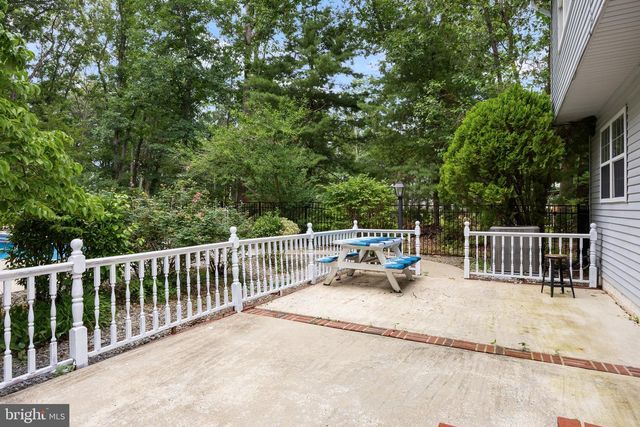 4 ARCADIAN DR, Sicklerville, NJ 08081