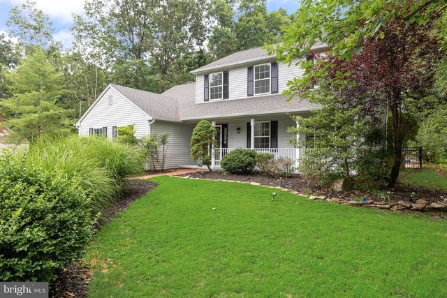 4 ARCADIAN DR, Sicklerville, NJ 08081
