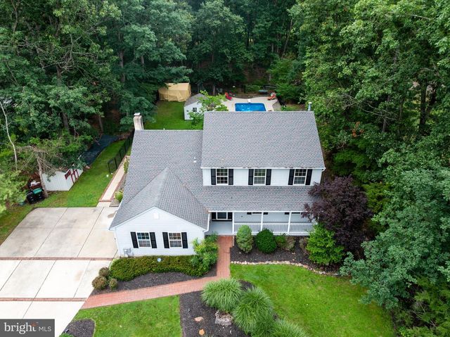 4 ARCADIAN DR, Sicklerville, NJ 08081