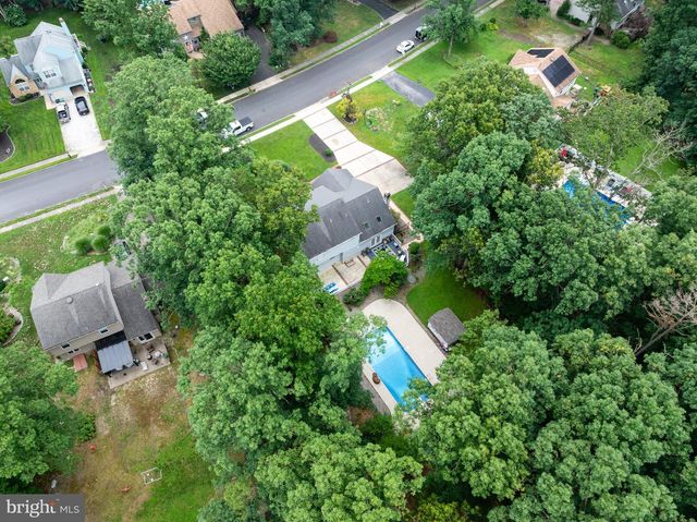 4 ARCADIAN DR, Sicklerville, NJ 08081