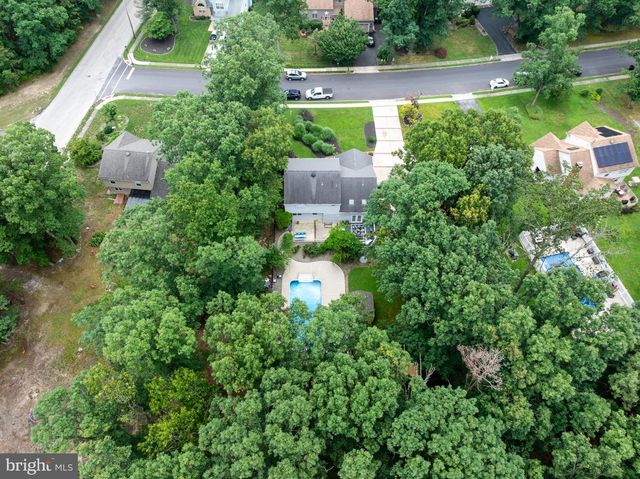 4 ARCADIAN DR, Sicklerville, NJ 08081