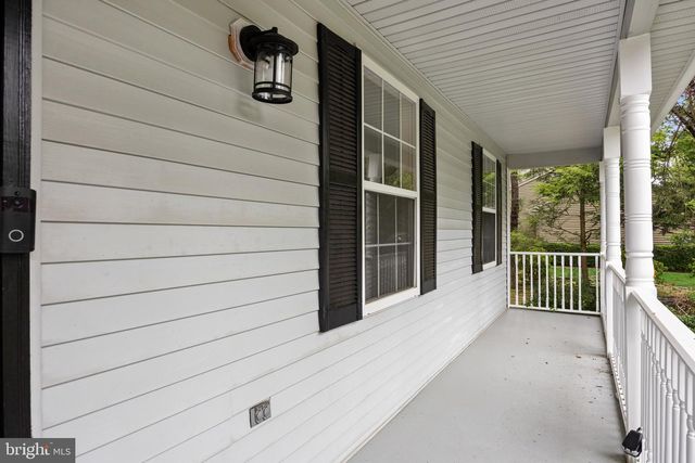 4 ARCADIAN DR, Sicklerville, NJ 08081